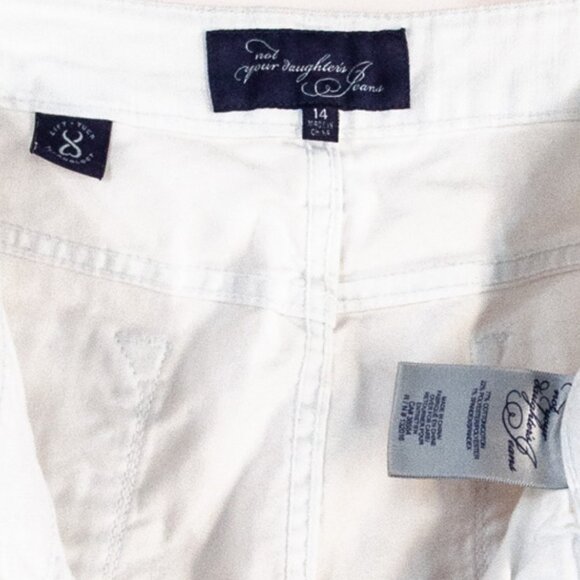 NYDJ white shorts 14 belt loop detail - Picture 3 of 4